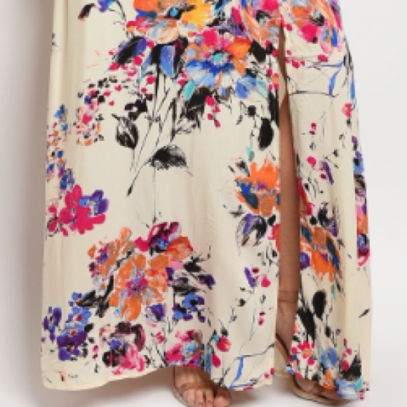 Magenta Floral print maxi dress w/cutout waist - Picture 4 of 6